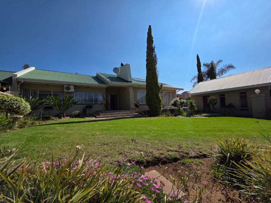 4 Bedroom Property for Sale in Dan Pienaar Free State